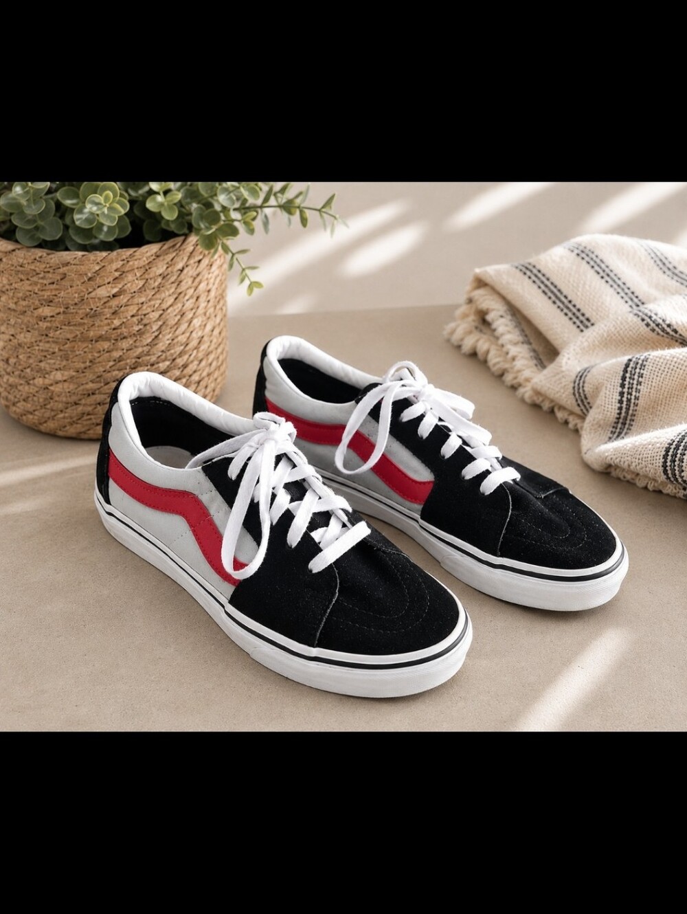 Vans Old Skool School Low-Top Sneakers in Black With Red 6.5